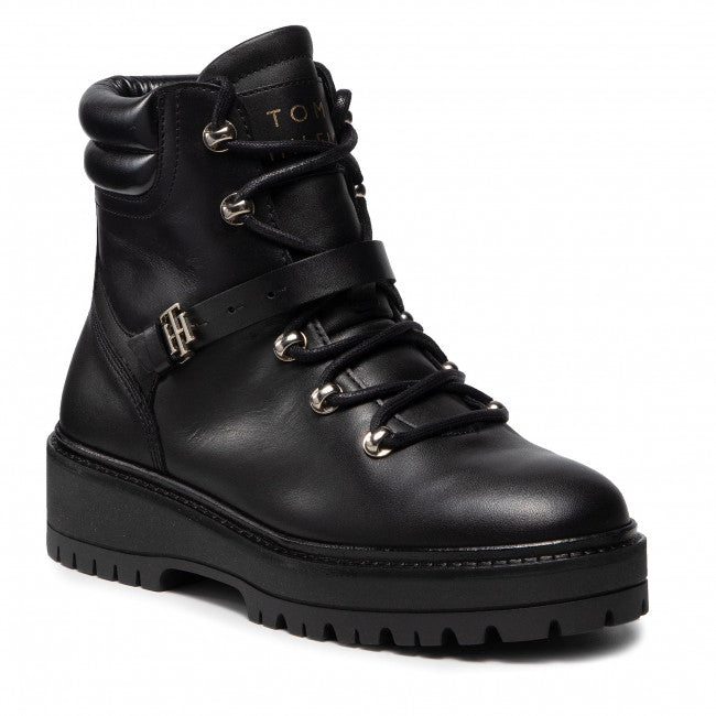POLISHED LEATHER FLAT BOOT