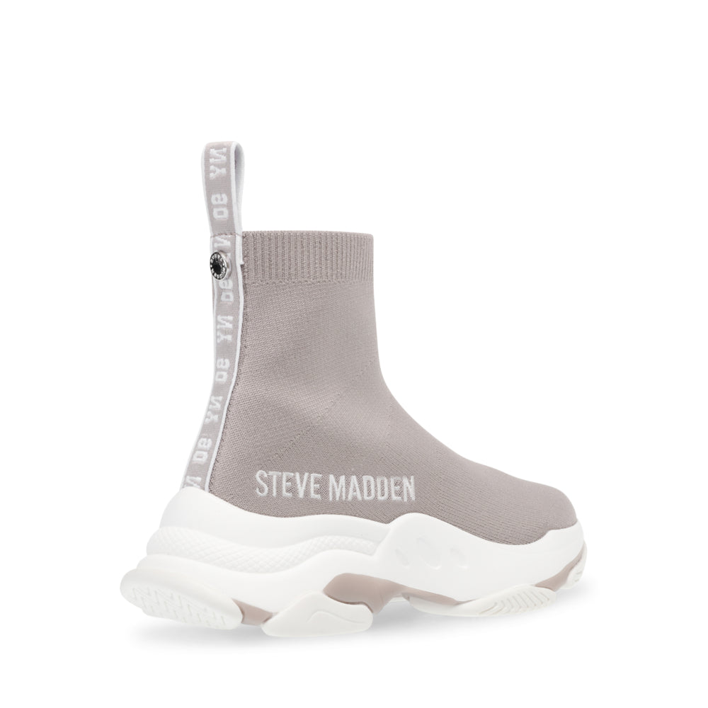 Master Sneaker