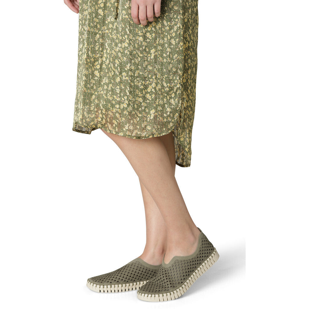 Tulip Flats Sneaker